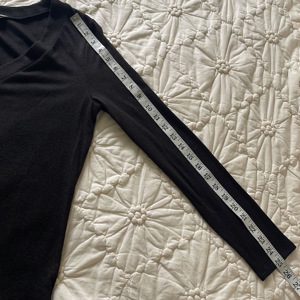 Halston Black Long Sleeve Tunic Lightweight Knit Pullover Size Small - Picture 5 of 10